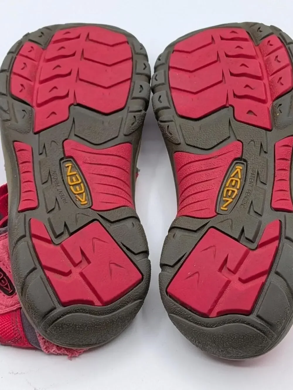 Keen Men's US 5 EU 38 Newport H2 Waterproof Red Grey Bungee Strap Hiking Sandals